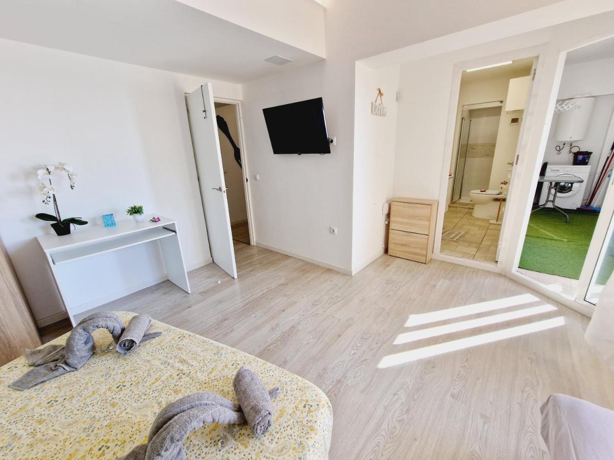 Daniel Beachfront, 2 Rooms Wifi Free Playa de las Americas  Eksteriør bilde